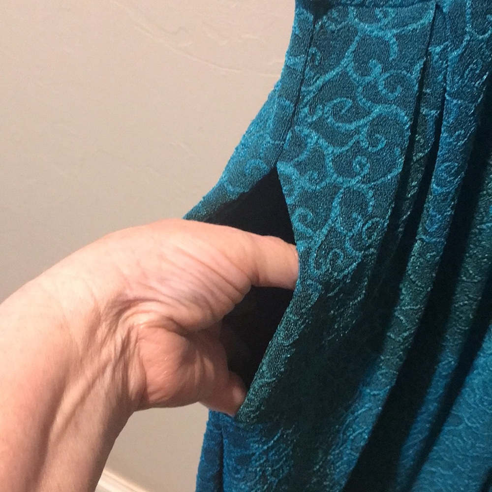 LuLaRoe Amelia 3X - Picture 4 of 5